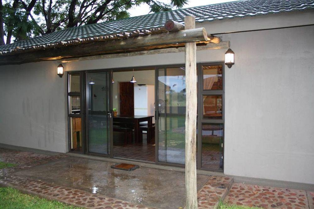 Otjiwa Safari Lodge Otjiwarongo Exterior photo