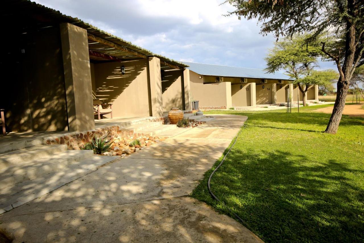 Otjiwa Safari Lodge Otjiwarongo Exterior photo